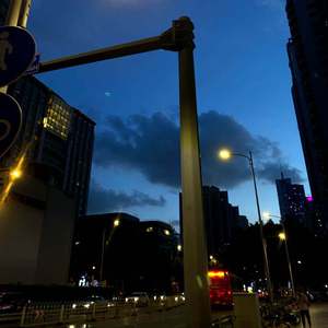 极品老师㧒开粉嫩小泬18p
